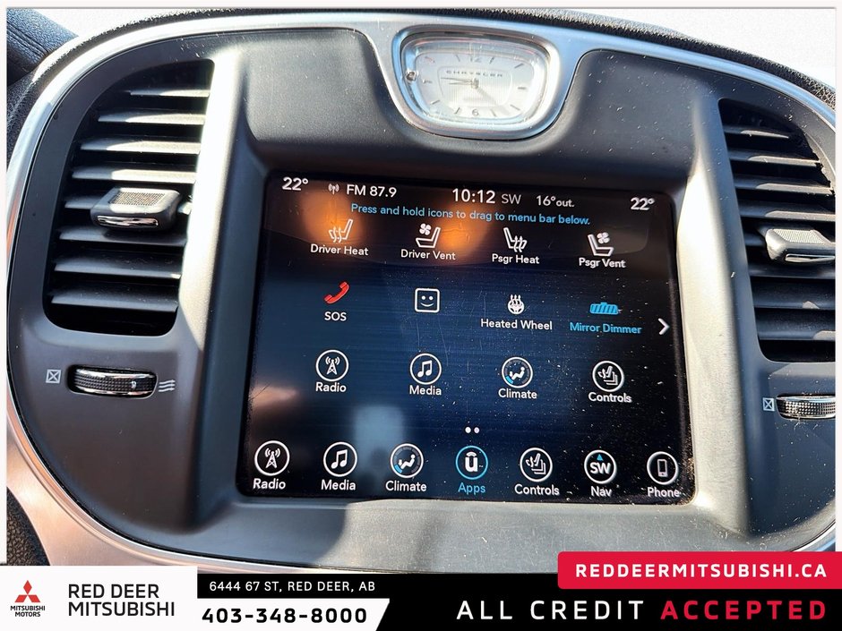 2017 Chrysler 300 C Platinum-24