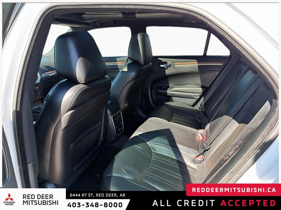 2017 Chrysler 300 C Platinum-10