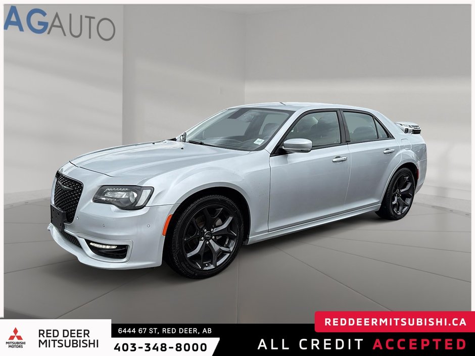 2022 Chrysler 300 Touring-0