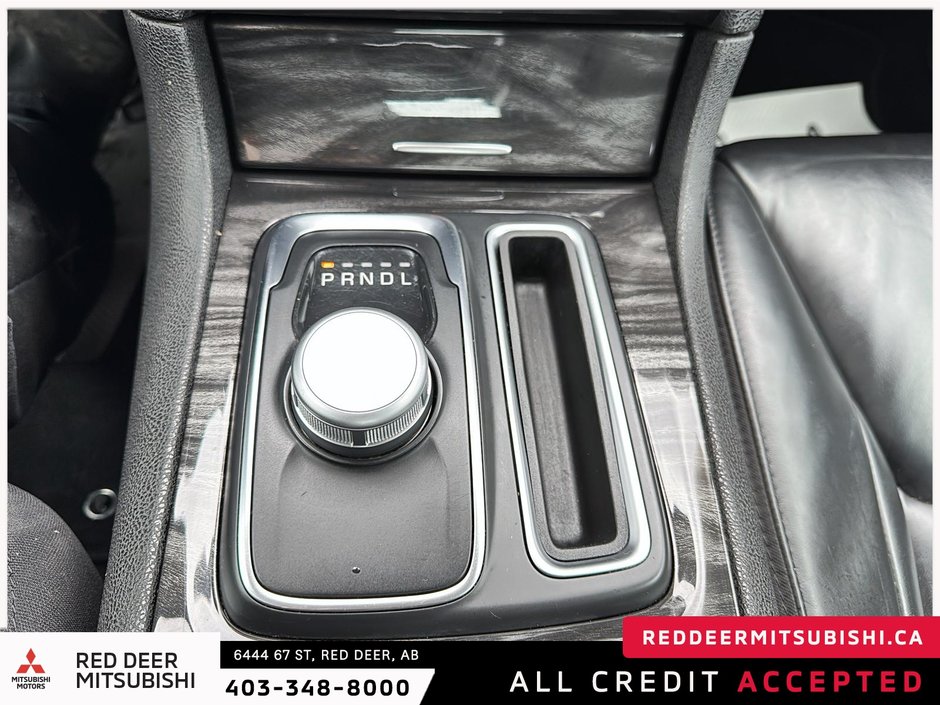 2022 Chrysler 300 Touring-13