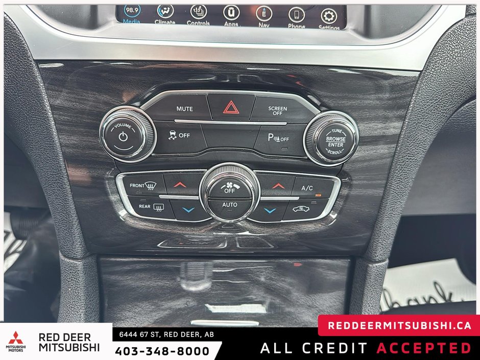 2022 Chrysler 300 Touring-12