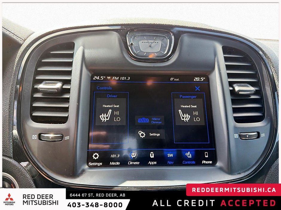 2022 Chrysler 300 S-23