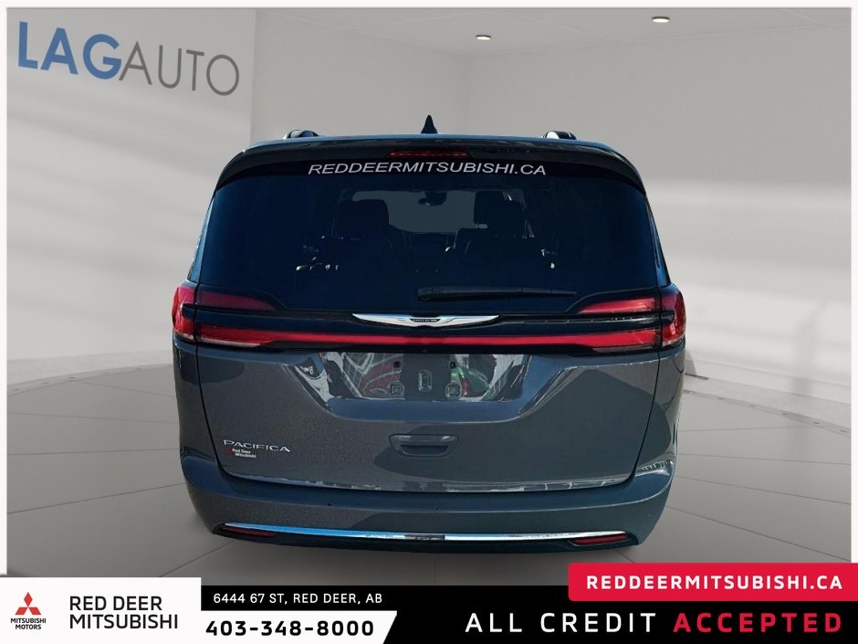 2022 Chrysler Pacifica Touring L-3