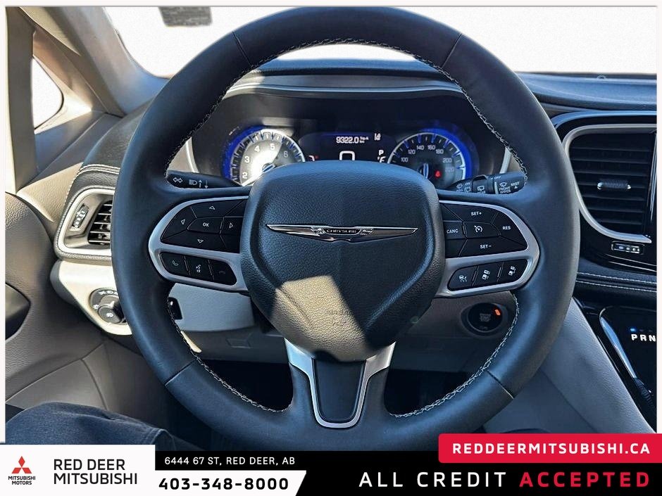 2022 Chrysler Pacifica Touring L-6