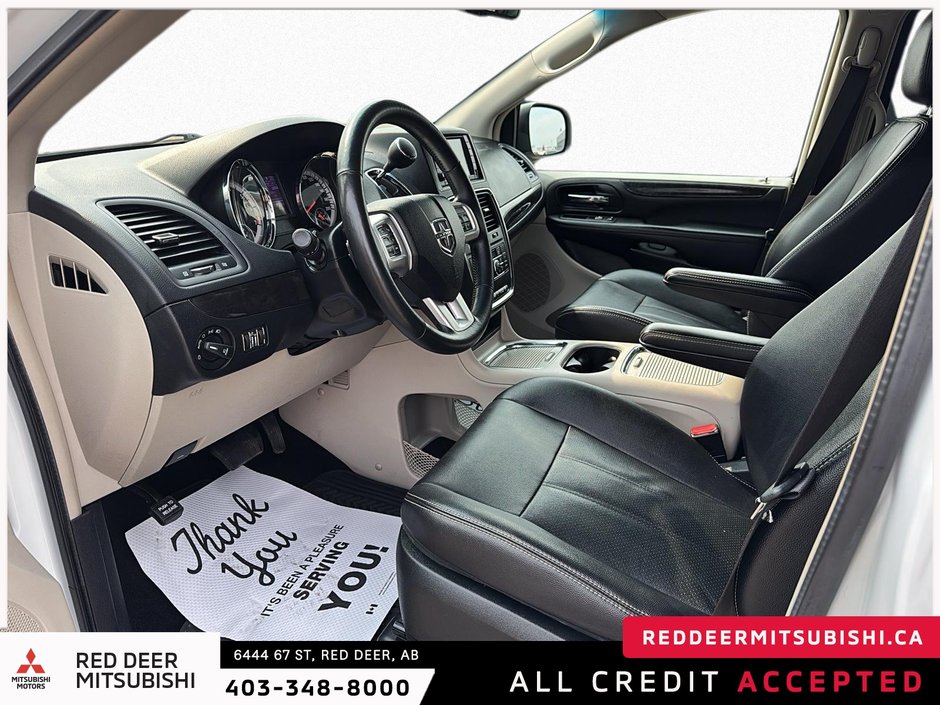 2017 Dodge Grand Caravan Crew-7