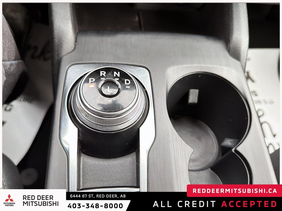 2020 Ford Escape SE-13