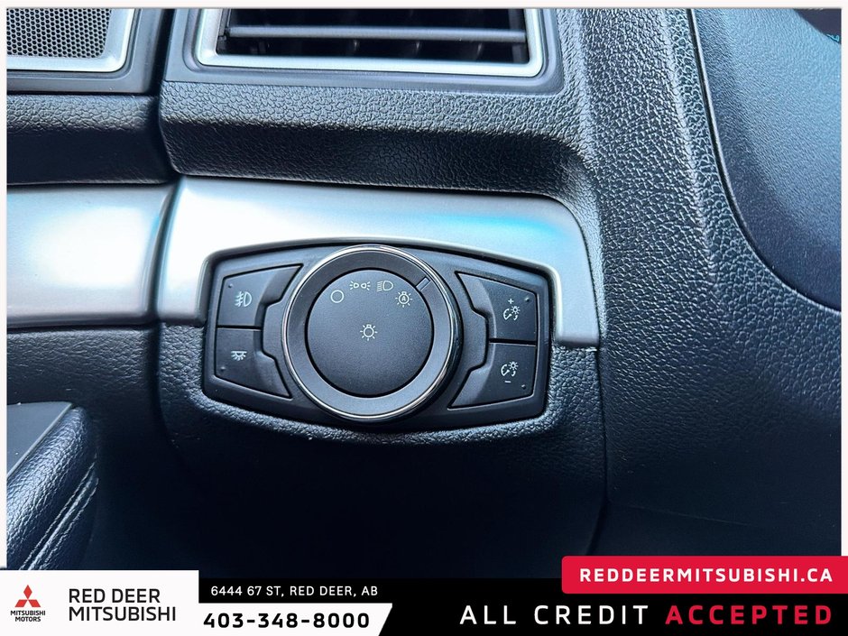 2016 Ford Explorer XLT-23