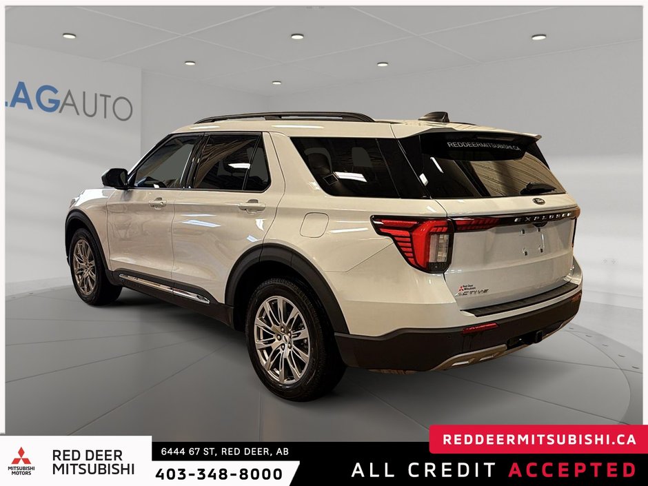2025 Ford Explorer Active-3