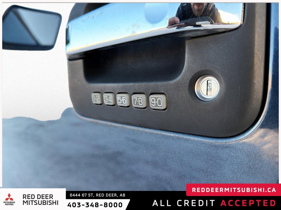 2014 Ford F-150 XLT-8