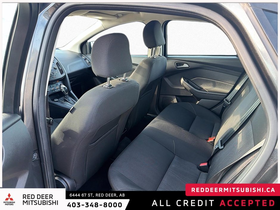 2016 Ford Focus SE-10