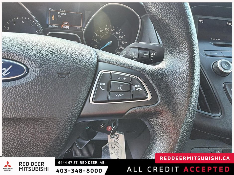 2016 Ford Focus SE-14