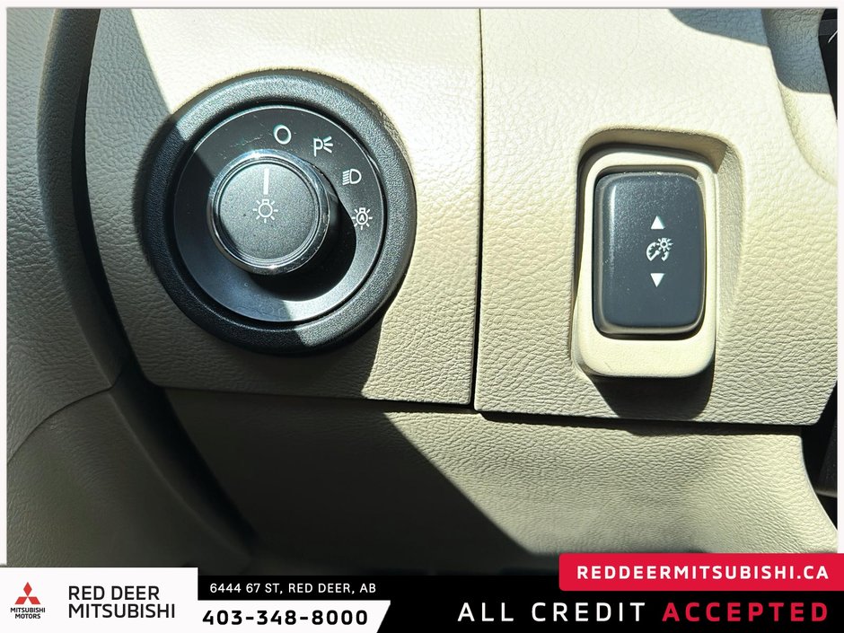 2013 Ford Taurus Limited-14