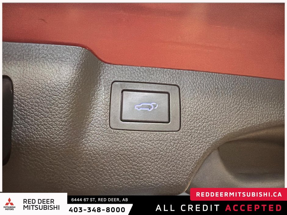 2016 Hyundai Santa Fe Sport 2.0T Limited-6