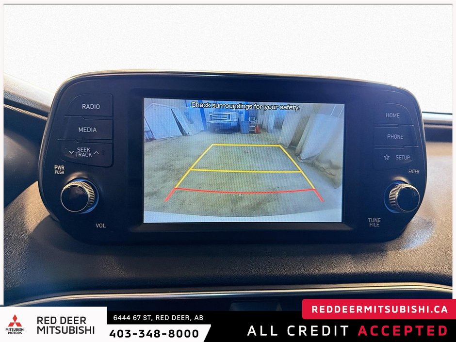 2019 Hyundai Santa Fe Essential-20