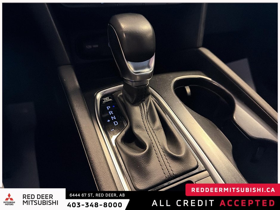 2019 Hyundai Santa Fe Essential-17