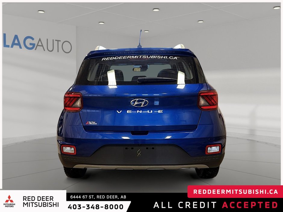 2024 Hyundai Venue Preferred-2