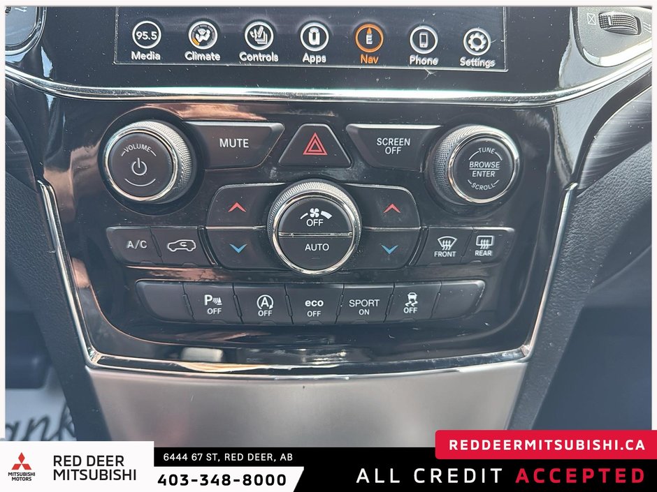 2022 Jeep GRAND CHEROKEE WK Laredo E-12