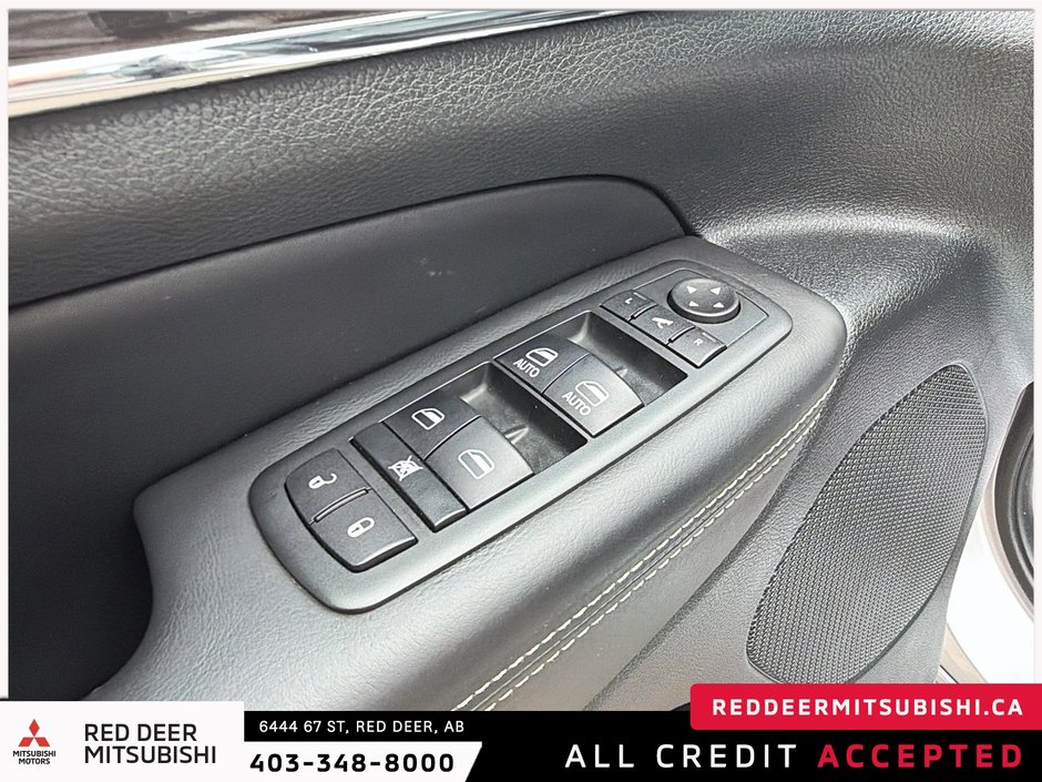 2014 Jeep Grand Cherokee Overland-12