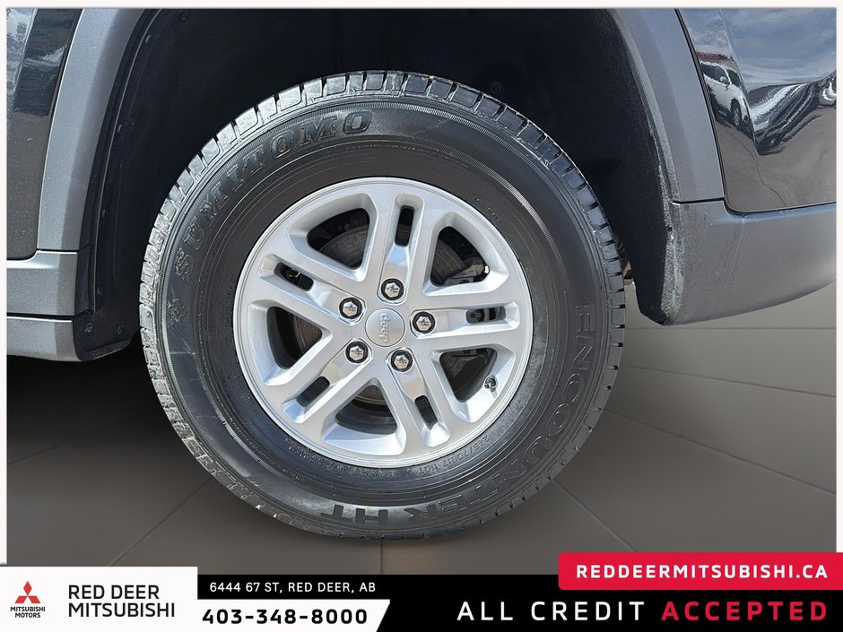 2023 Jeep Grand Cherokee Laredo-6