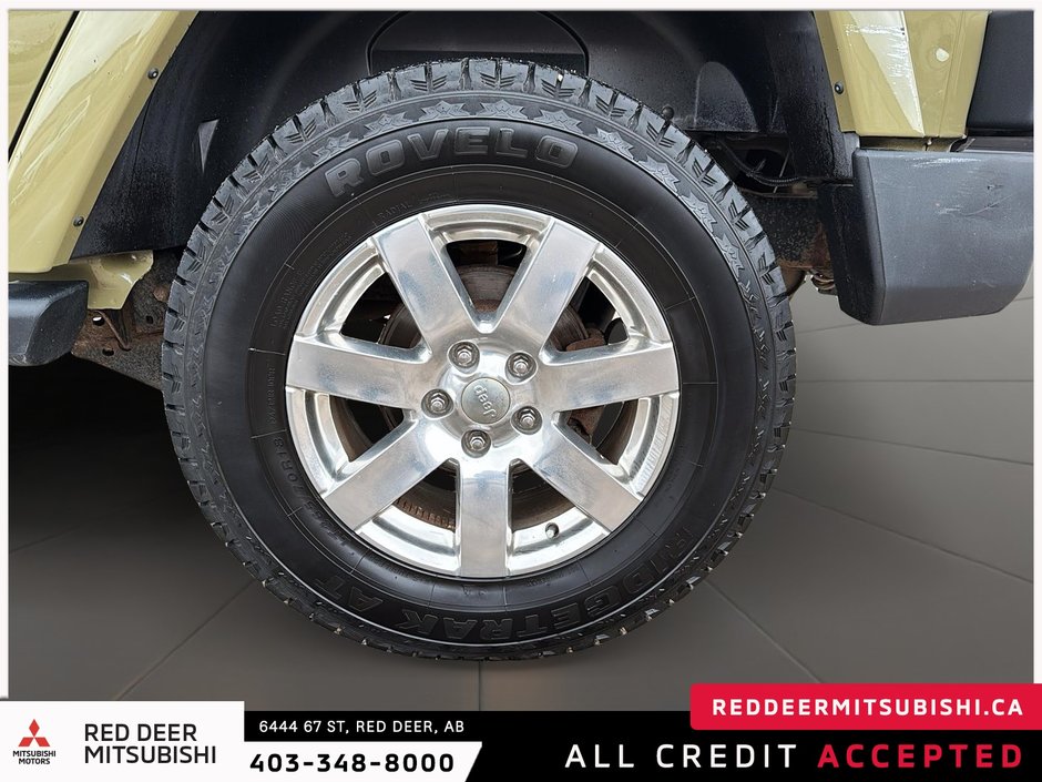 2013 Jeep Wrangler Unlimited Sahara-6