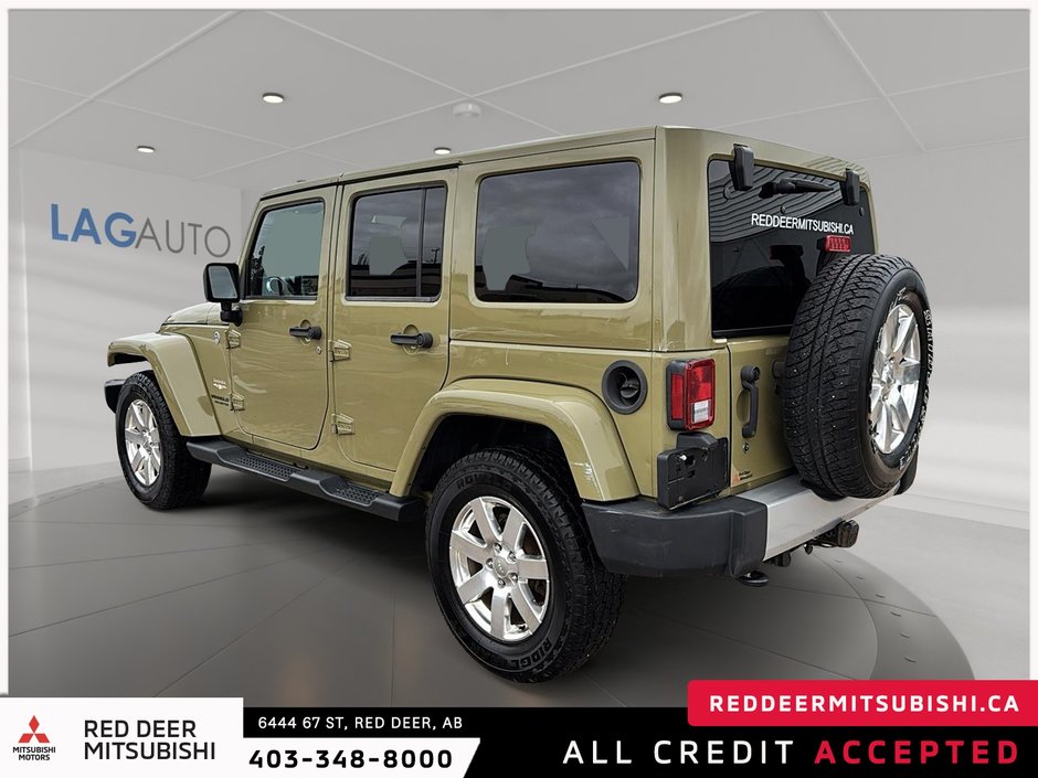 2013 Jeep Wrangler Unlimited Sahara-3