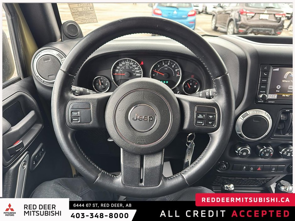 2013 Jeep Wrangler Unlimited Sahara-10