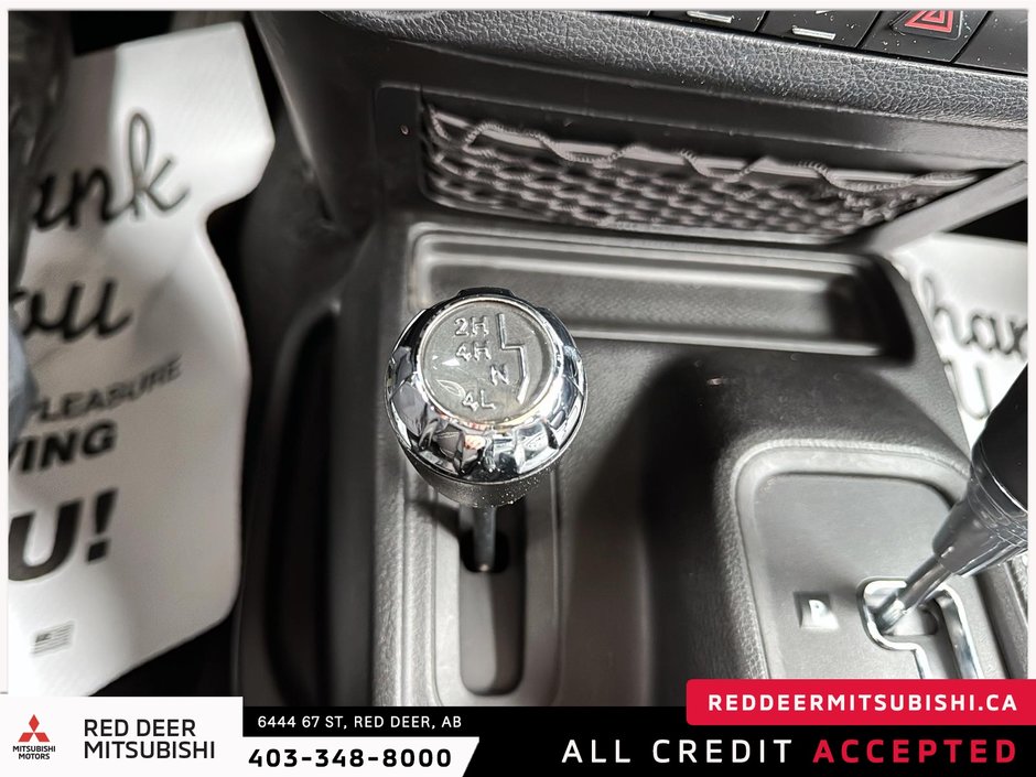 2013 Jeep Wrangler Unlimited Sahara-15