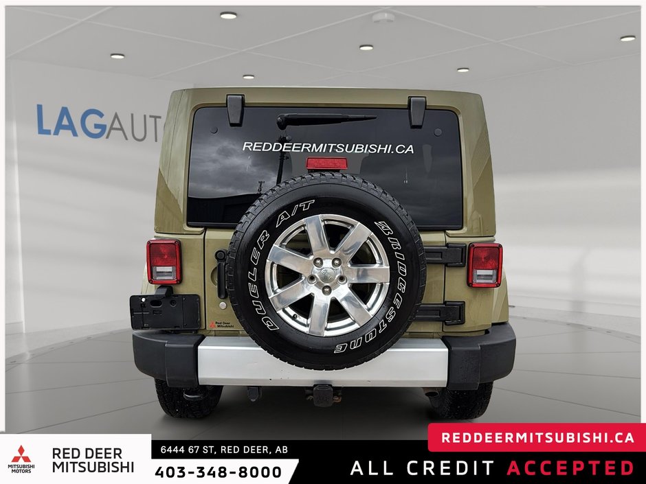 2013 Jeep Wrangler Unlimited Sahara-2