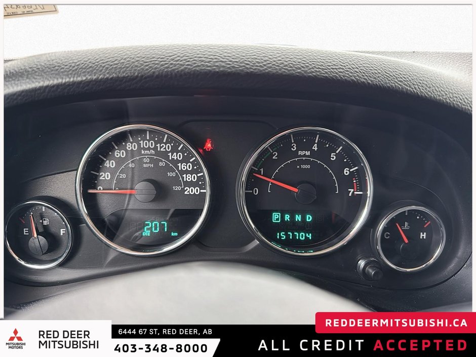 2013 Jeep Wrangler Unlimited Sahara-11