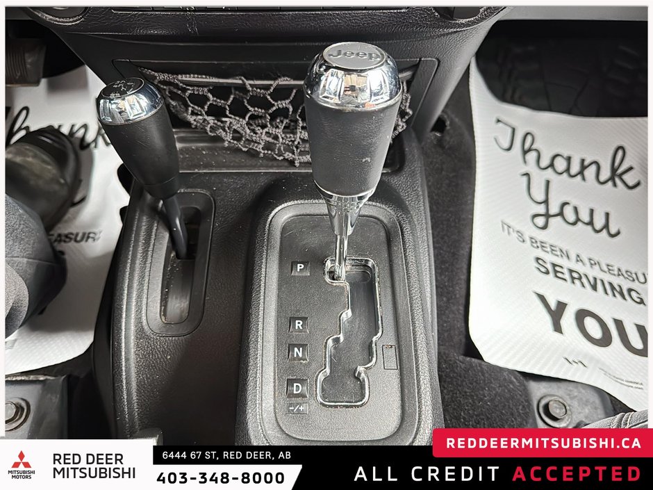2014 Jeep Wrangler Unlimited Rubicon-14