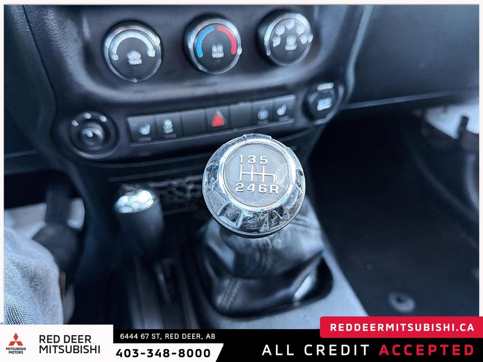 2017 Jeep Wrangler Unlimited Sahara-14