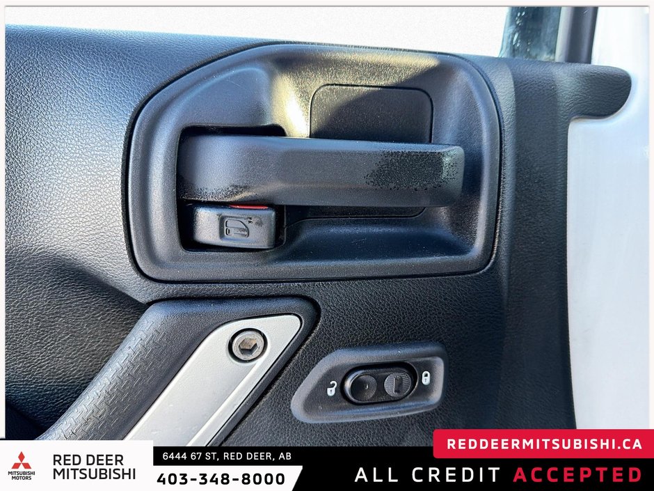 2017 Jeep Wrangler Unlimited Sahara-10