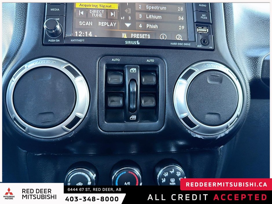 2017 Jeep Wrangler Unlimited Sahara-16