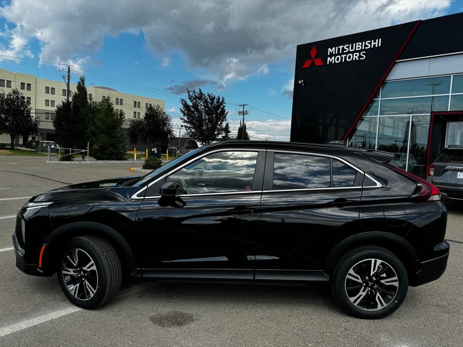 2024 Mitsubishi ECLIPSE CROSS SEL-2