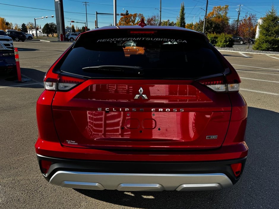 2024 Mitsubishi ECLIPSE CROSS SE-3