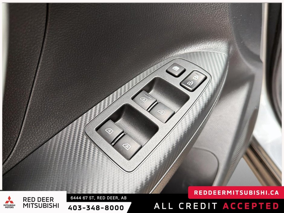 2024 Mitsubishi Eclipse Cross LE-9