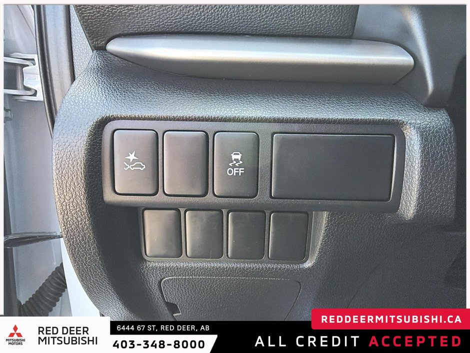 2024 Mitsubishi Eclipse Cross ES-21