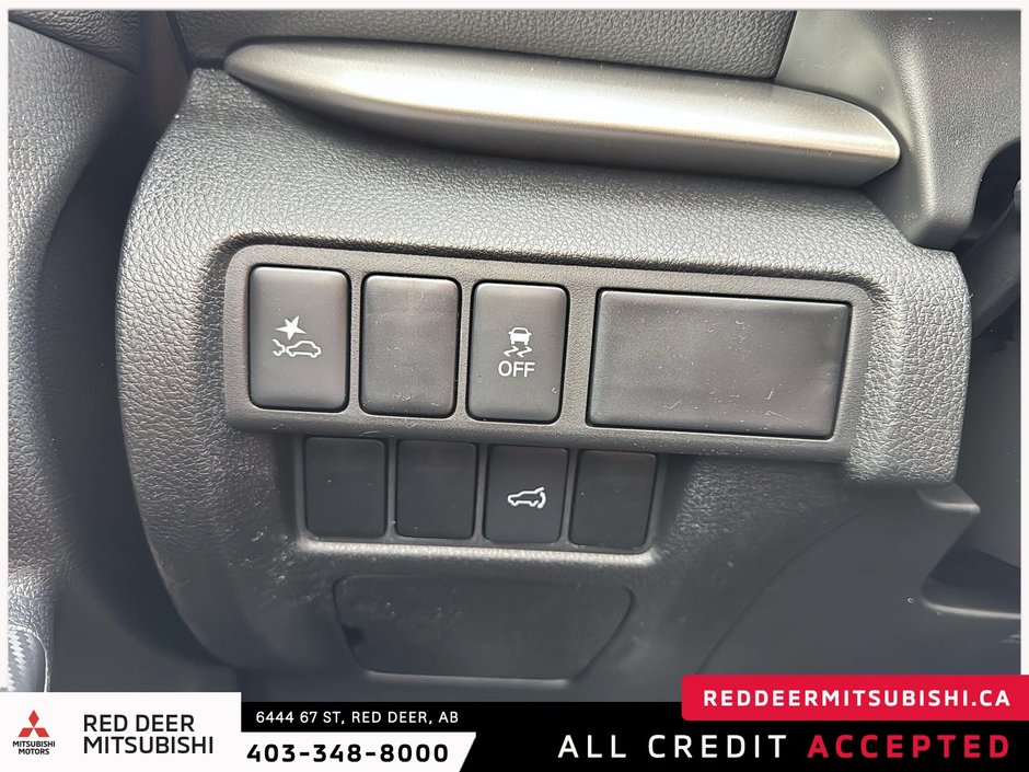 2025 Mitsubishi ECLIPSE CROSS SE S-AWC-15