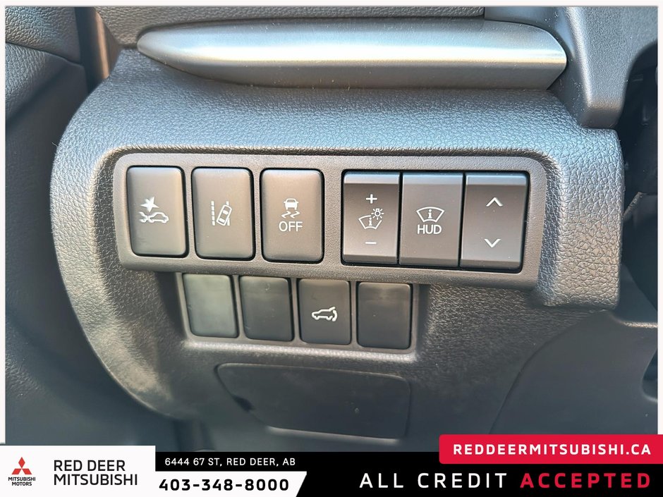 2025 Mitsubishi ECLIPSE CROSS SEL-15