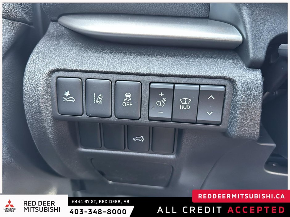 2025 Mitsubishi ECLIPSE CROSS SEL-15