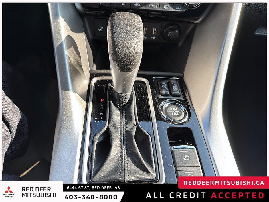 2025 Mitsubishi ECLIPSE CROSS SEL S-AWC-13