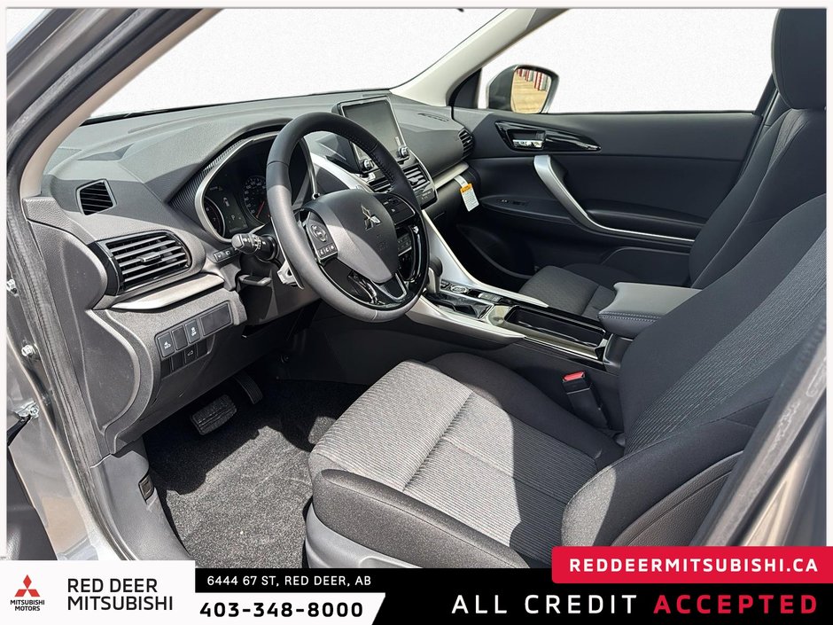 2025 Mitsubishi ECLIPSE CROSS SE-7