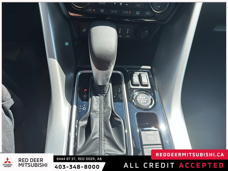 2025 Mitsubishi ECLIPSE CROSS SE S-AWC-13