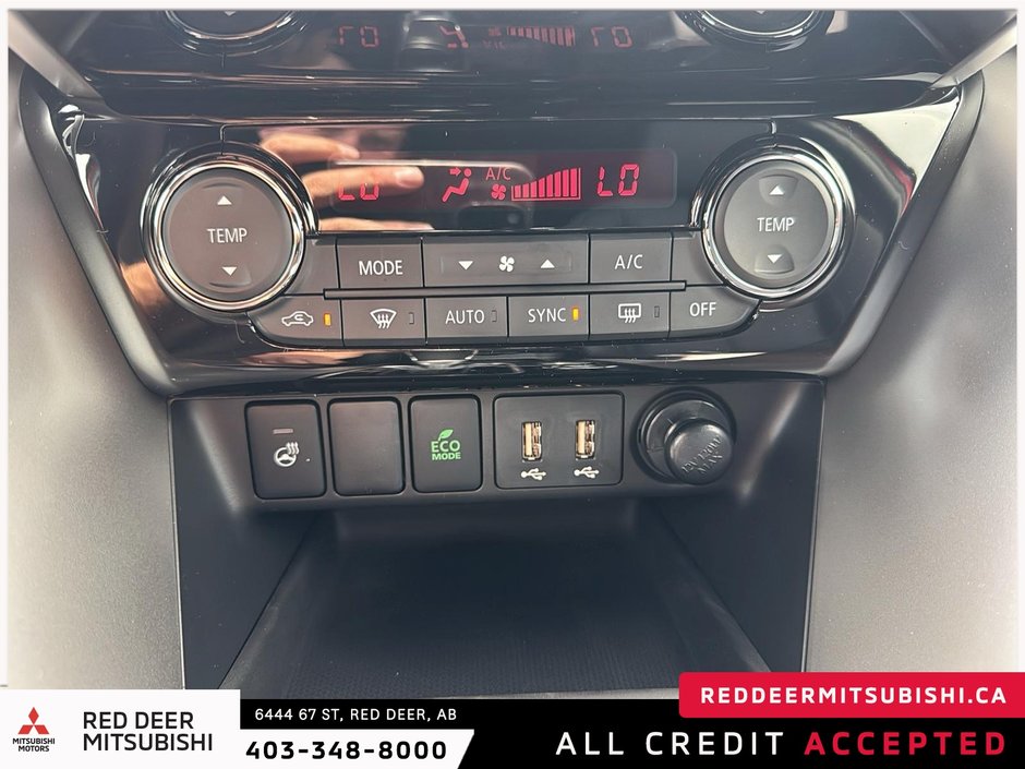 2025 Mitsubishi ECLIPSE CROSS SEL-12