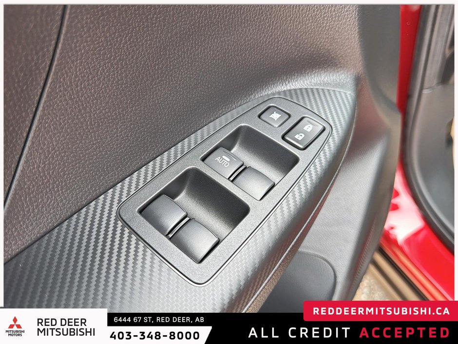 2025 Mitsubishi ECLIPSE CROSS SEL-9
