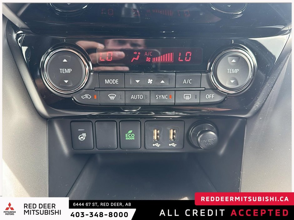 2025 Mitsubishi ECLIPSE CROSS SE-12