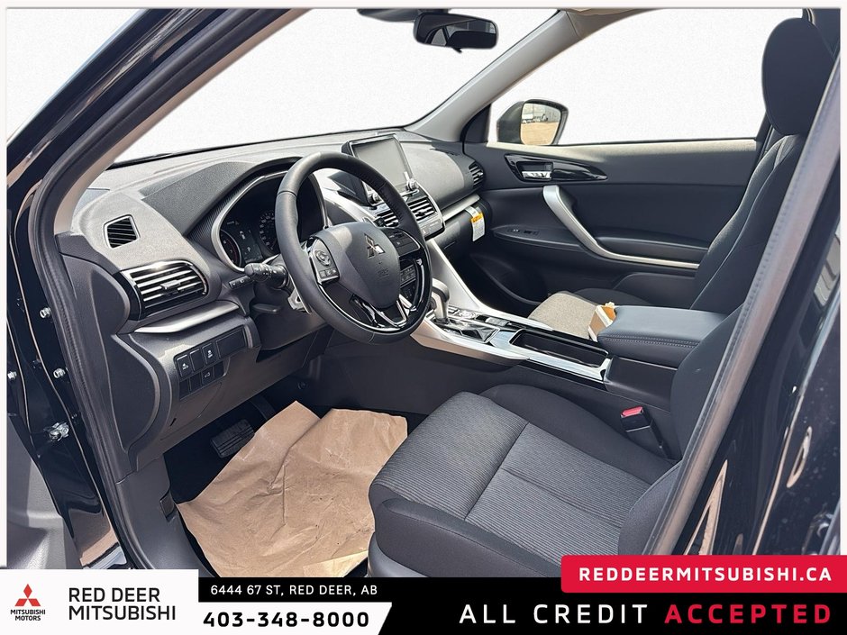 2025 Mitsubishi ECLIPSE CROSS SE-7
