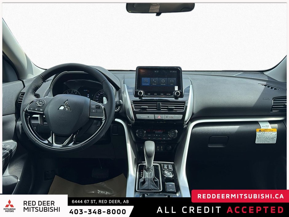 2025 Mitsubishi ECLIPSE CROSS SE-8