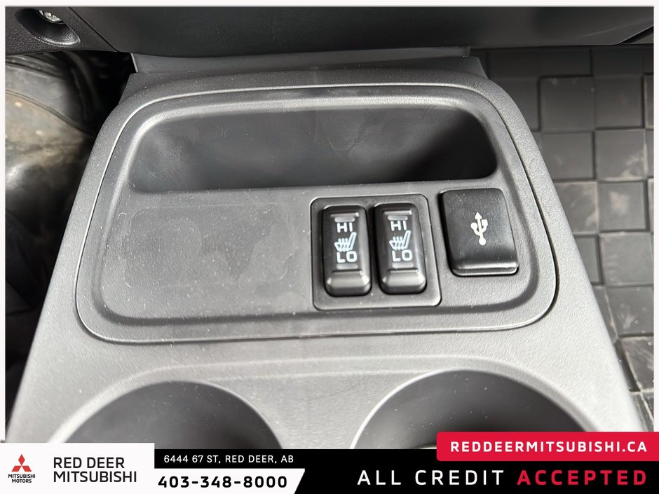 2024 Mitsubishi Mirage ES CVT-14