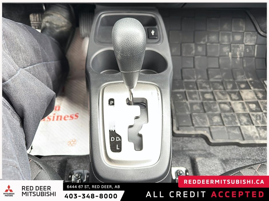 2024 Mitsubishi Mirage ES CVT-13